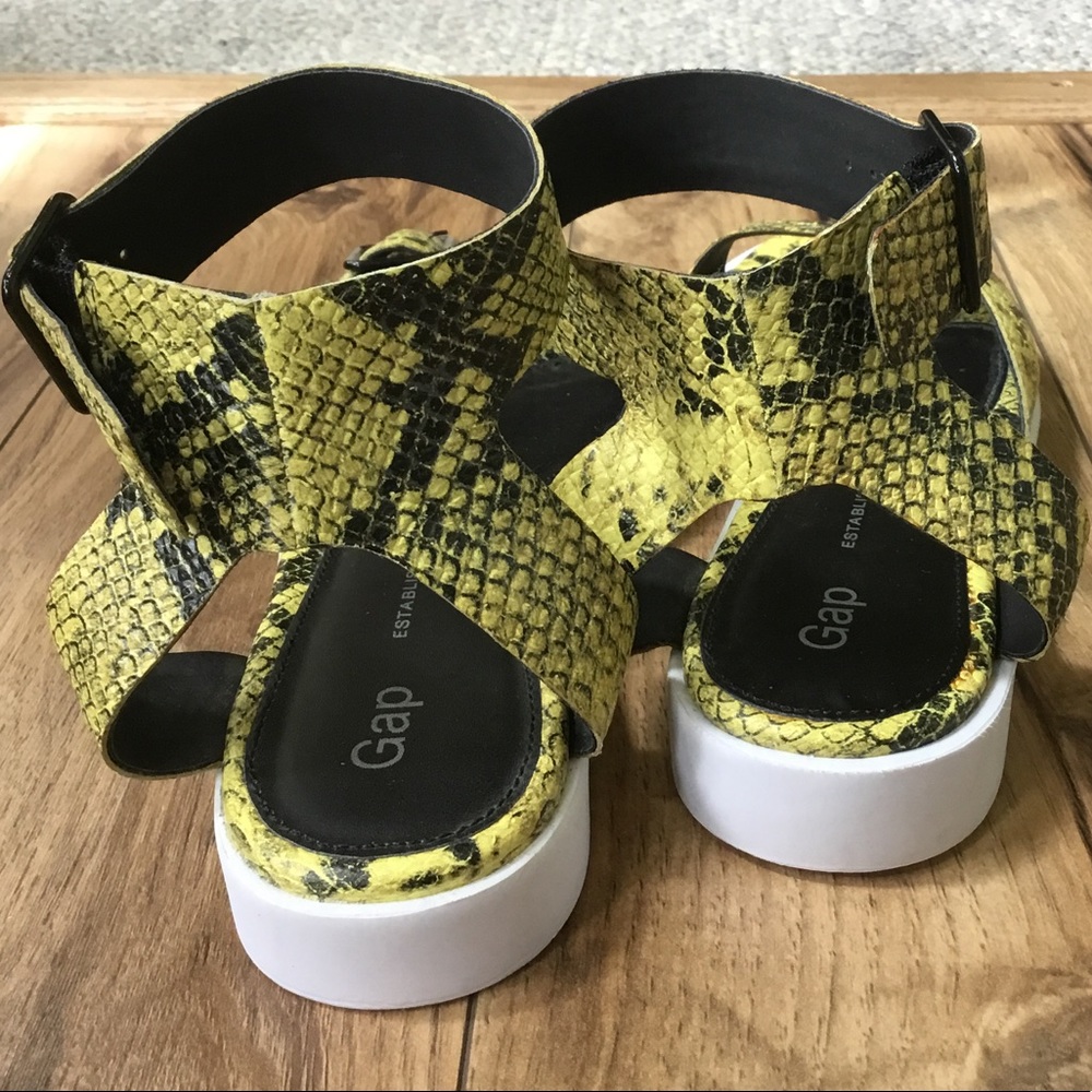 Gap Yellow Snake Print Leather Buckle Sandals - Picture 4 of 7